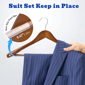 House Day 360-degree swivel hook enables easy access to garments.