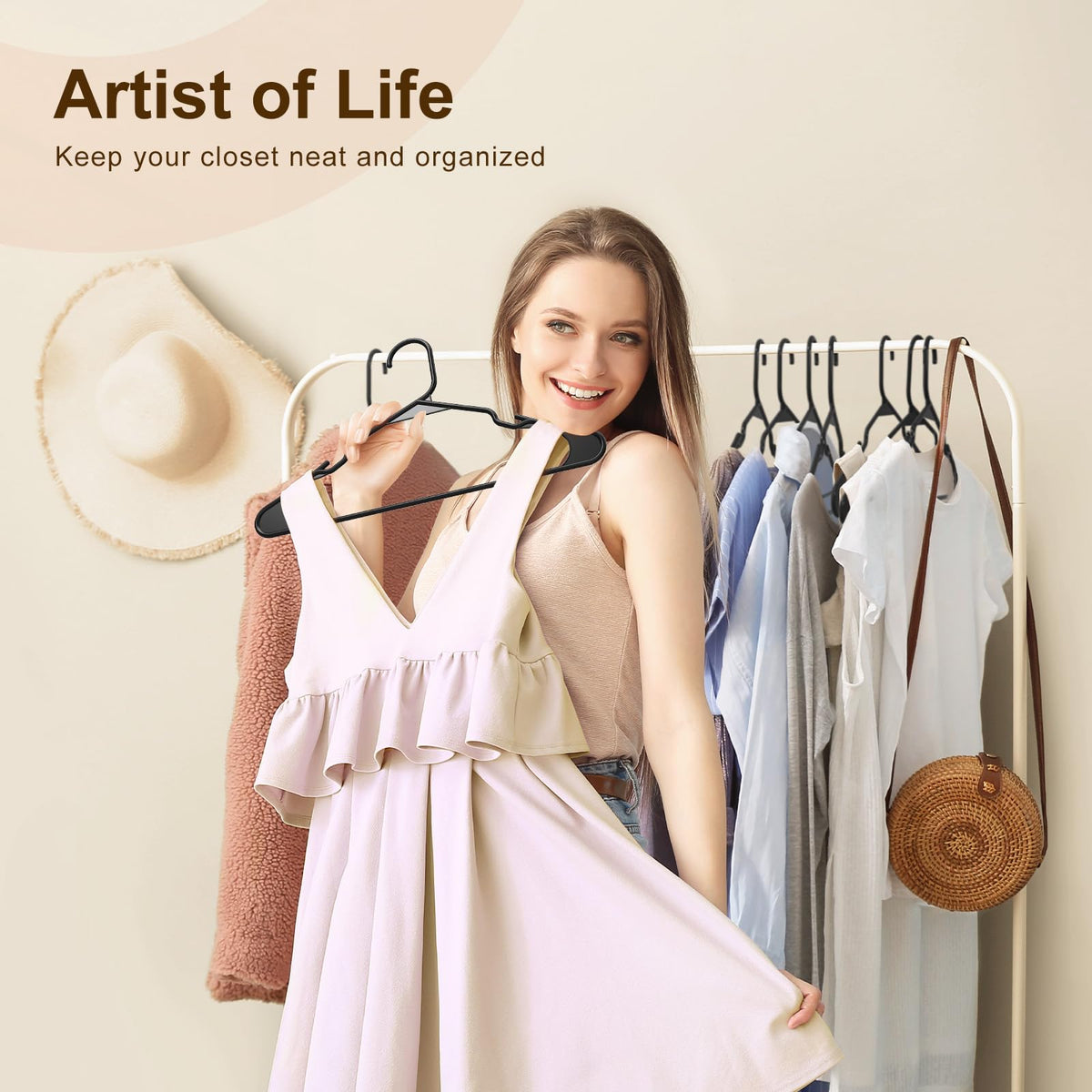 HOUSE DAY closet organization solution for modern wardrobes.