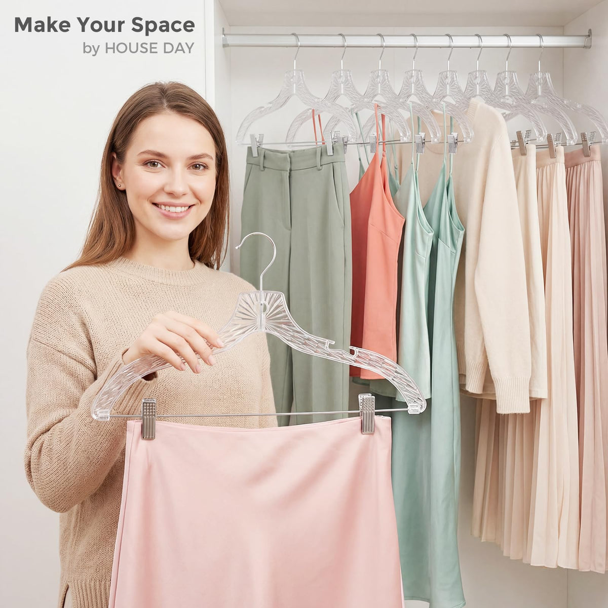 House Day non-slip clip hangers securely grip garments without slipping.