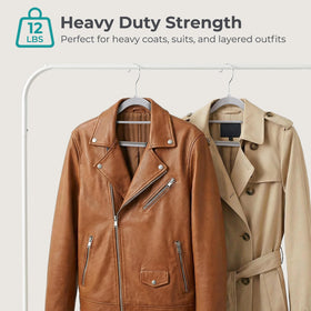 HOUSE DAY 360-degree rotating hook for easy garment access.