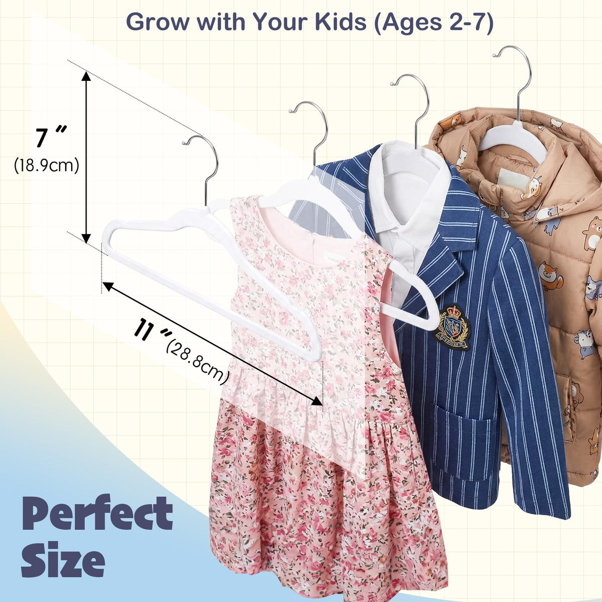 HOUSE DAY velvet baby hangers rounded edge protect garment shape and reduce creases.