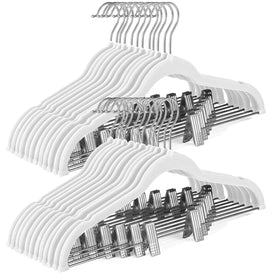 HOUSE DAY velvet skirt hanger with clips secures skirts and shorts without slipping.