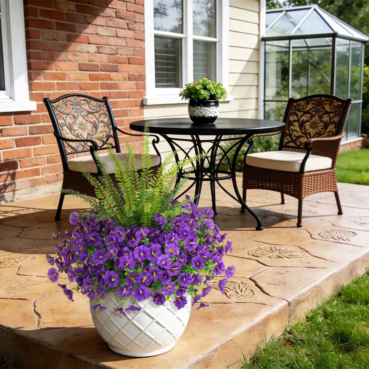 Hrobek arrangement without vase for patios and porches
