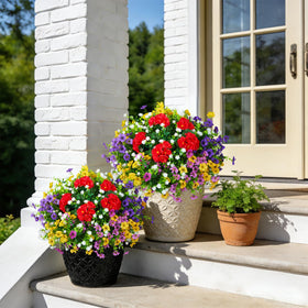 Hrobek wedding decor-ready accents elevate outdoor celebrations.