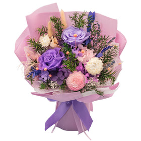 Huachiplus Forever Rose Bouquet in a gift-ready presentation.