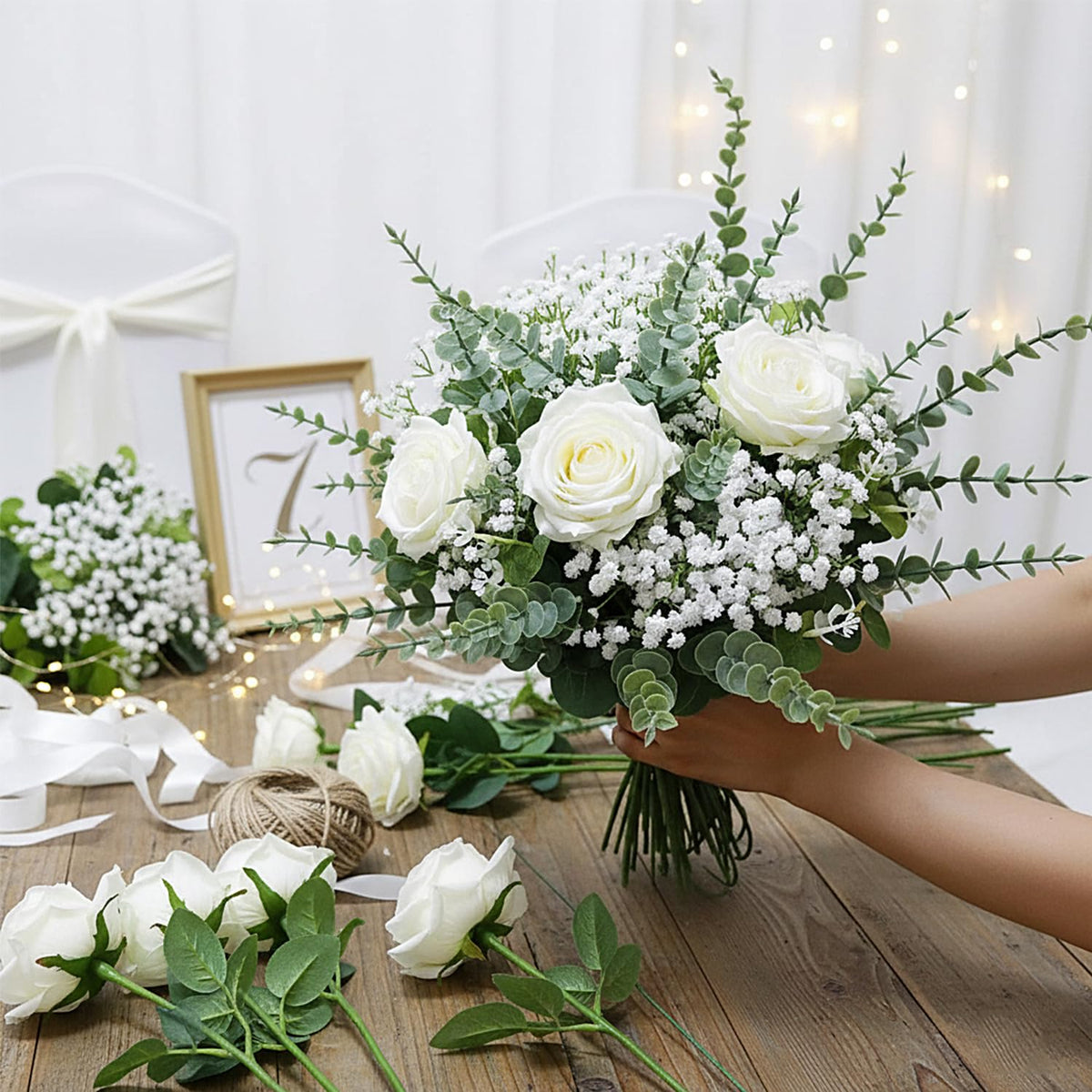 HUAHUA baby breath flowers add delicate fullness to arrangements.