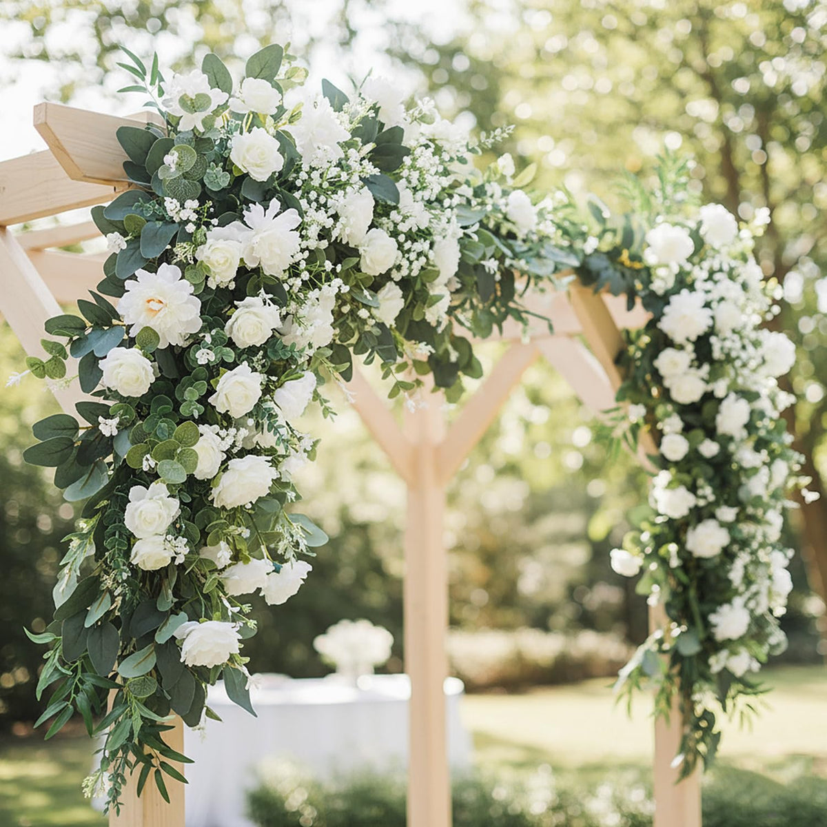 HUAHUA artificial bouquet assembly for custom wedding decor ideas.