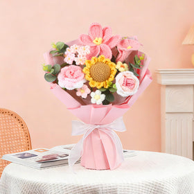HUAHUA Crocheted Bouquet room decor in living spaces