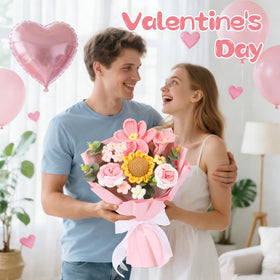 HUAHUA Crocheted Bouquet roses detail highlighting lifelike petals for gifting
