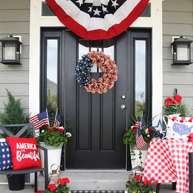 Huashen reusable Americana wreath reduces waste while brightening entryways