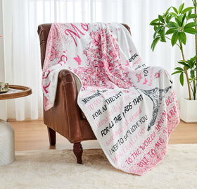 HUBSERUG blanket by park ready for outdoor use and warmth