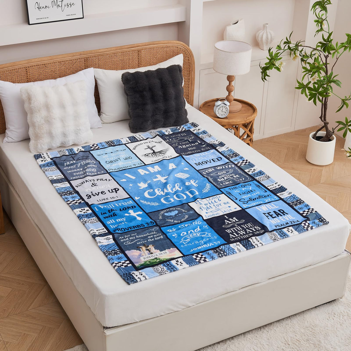 HUBSERUG easy care blue blanket machine washable for busy lifestyles.