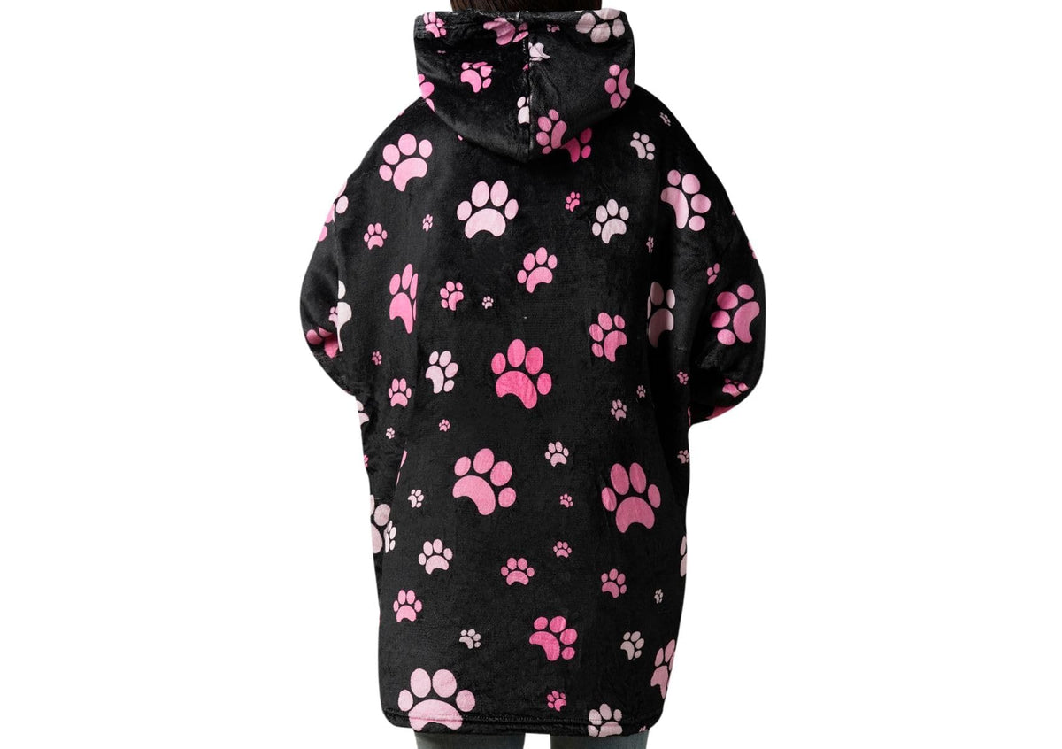 Huglanket oversized flannel hoodie shows soft texture and roomy fit.