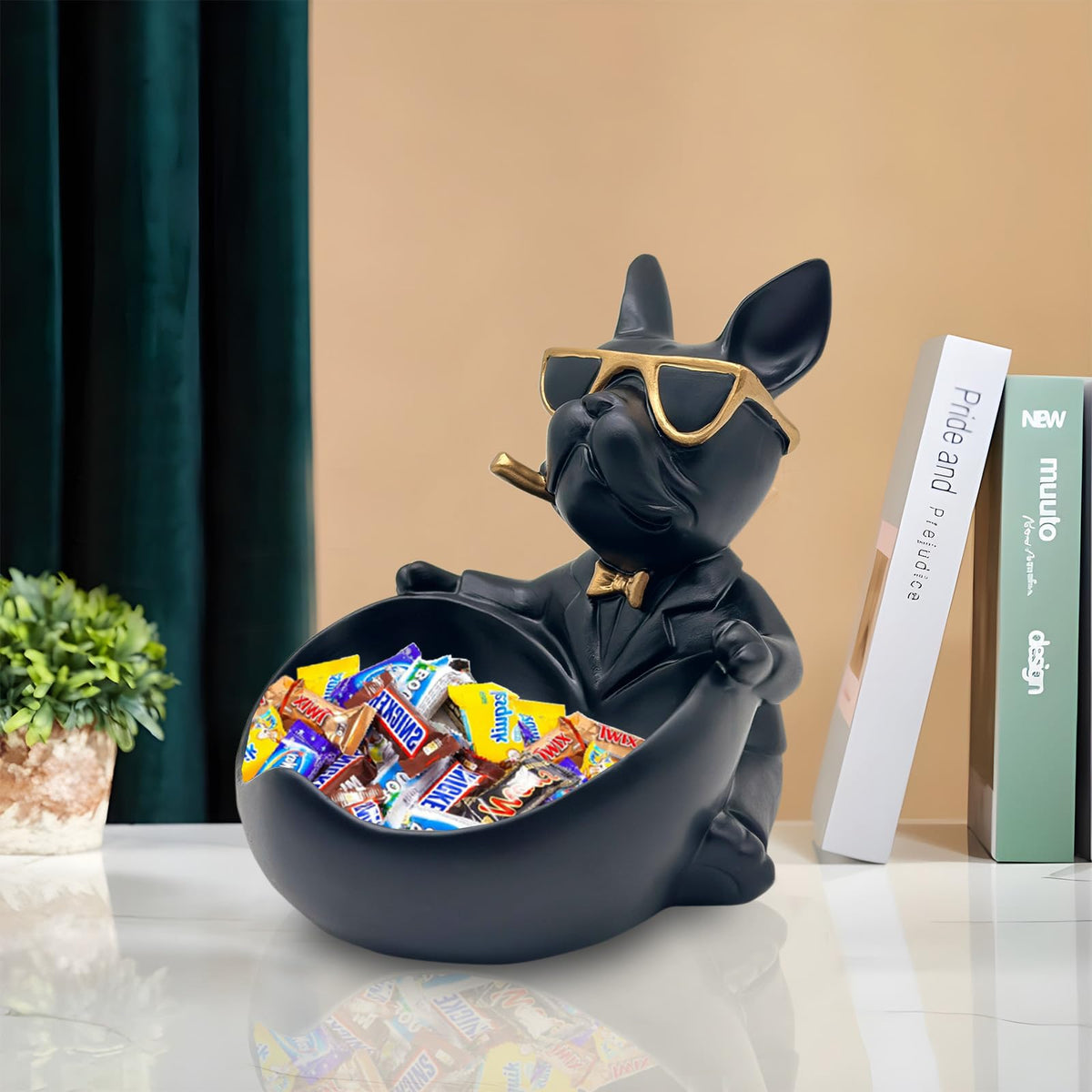 Huhote Resin Bulldog art piece enhances entryways with playful charm