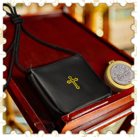 Huhumy communion ceremony accessory kit ideal for gifts.