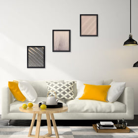 HUKONHEP Lightweight frame enables simple hanging and rearranging.
