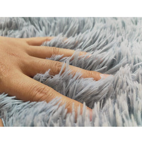 Huniupore bath mats black microfiber are soft and absorbent.