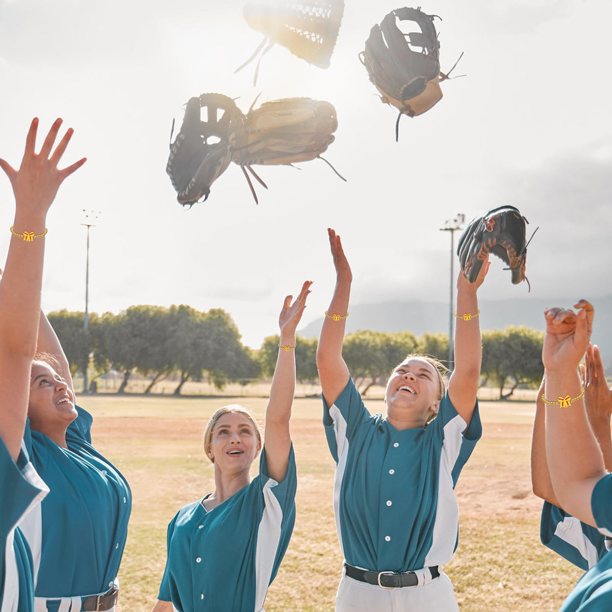 Huquary softball-themed fashion bracelet versatile for on and off field
