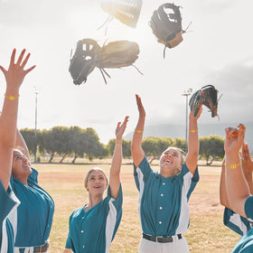 Huquary softball-themed fashion bracelet versatile for on and off field