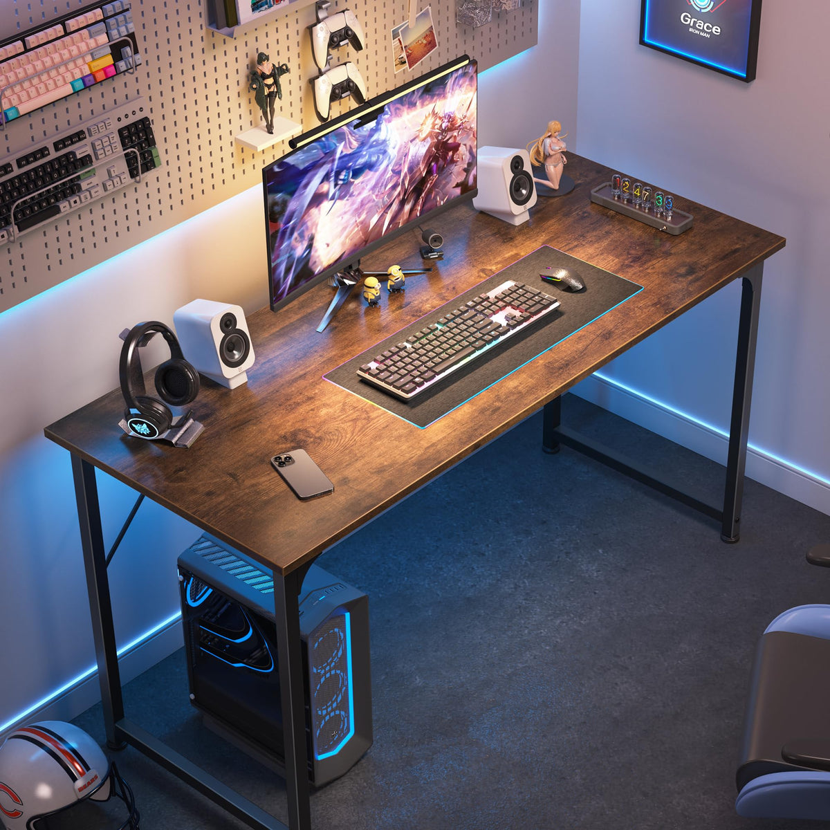 Reinforcement struts under Huuger desk boost stability
