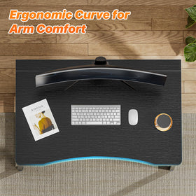 Huuger folding desk is lightweight and easy to move between rooms