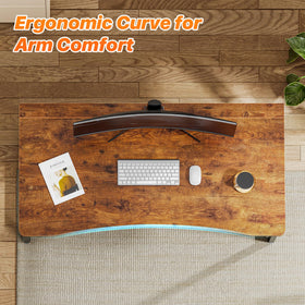 Lightweight Huuger desk easy to move between rooms