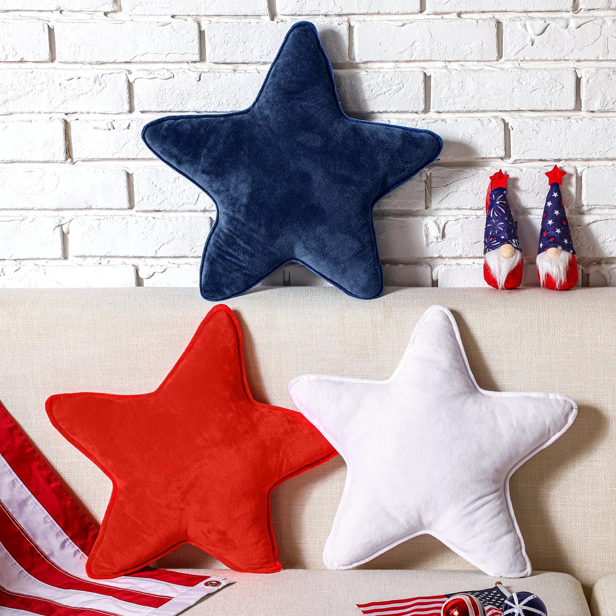 Huwena 3-piece patriotic star pillows set adds festive charm to seating