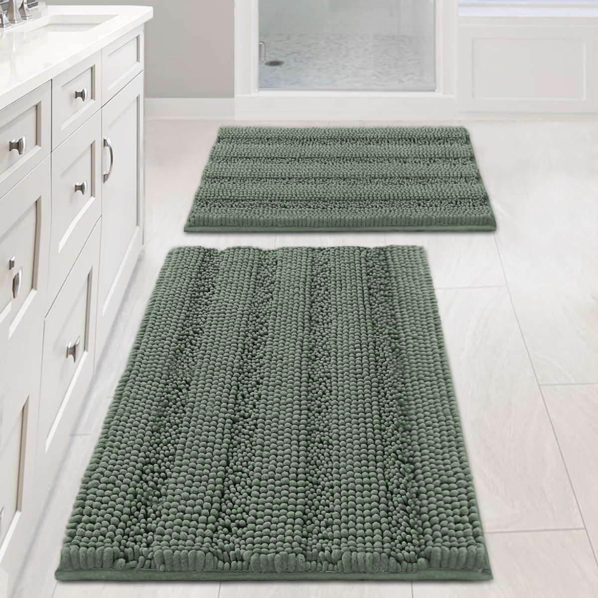 H.VERSAILTEX Green Bay bath mat set with striped design adds style and comfort.
