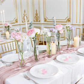 HWASHIN minimalist vase set adds subtle charm to dining tables and events