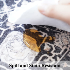 HY HAO YUN LAI machine washable rug simplifies cleaning routines.