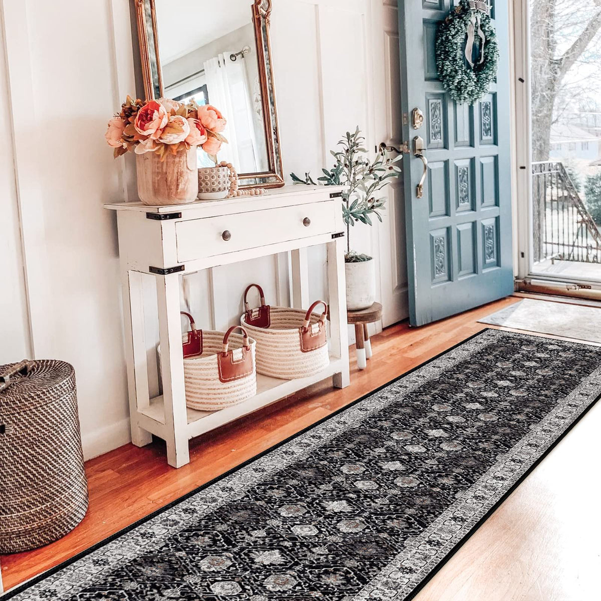 HY HAO YUN LAI no-odor vintage rug keeps spaces fresh.