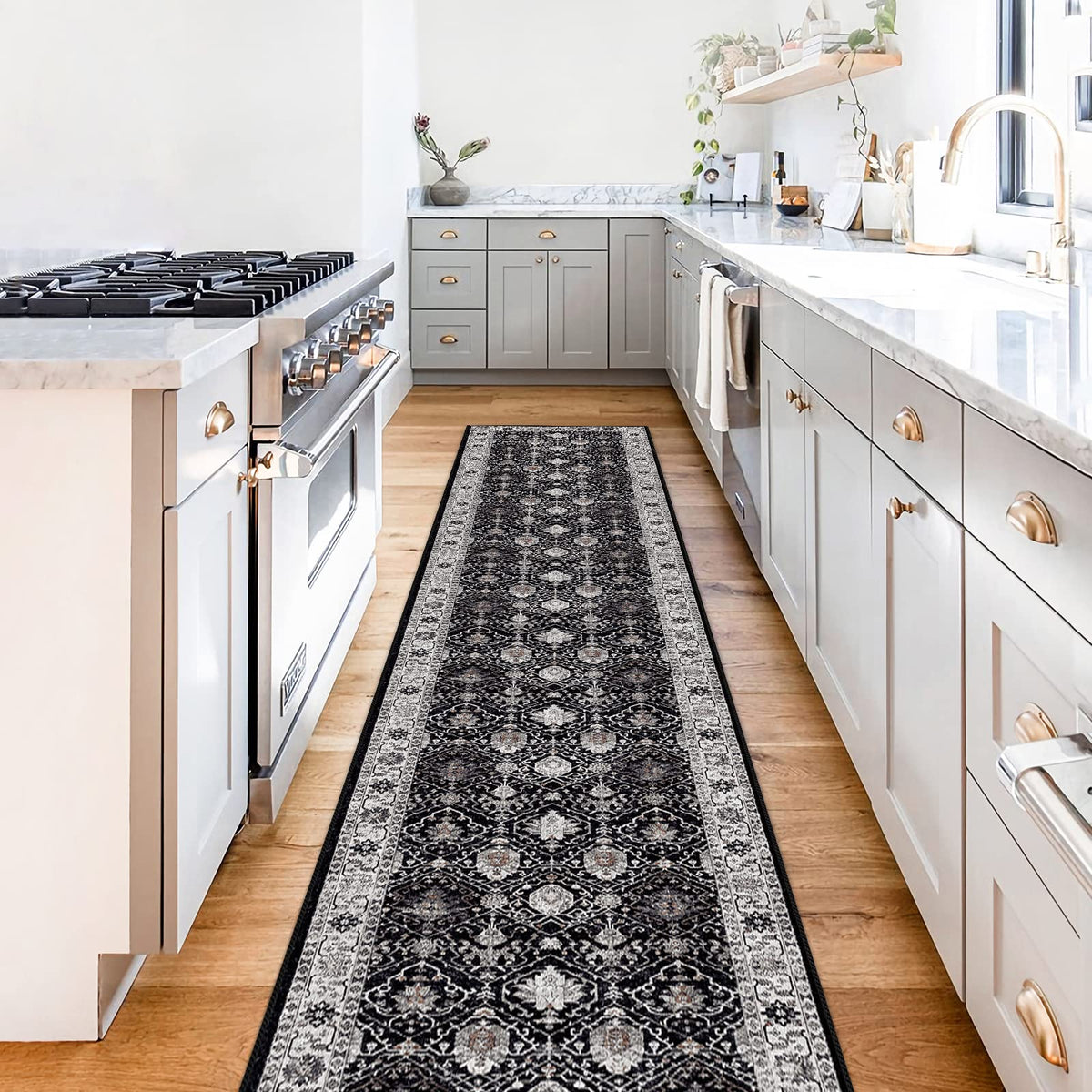 HY HAO YUN LAI soft texture rug provides comfy feet.