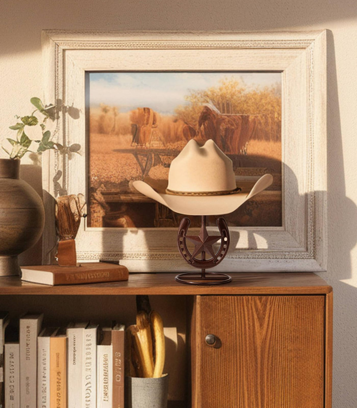 Hydermus Sun and straw hat display stand keeps hats tidy