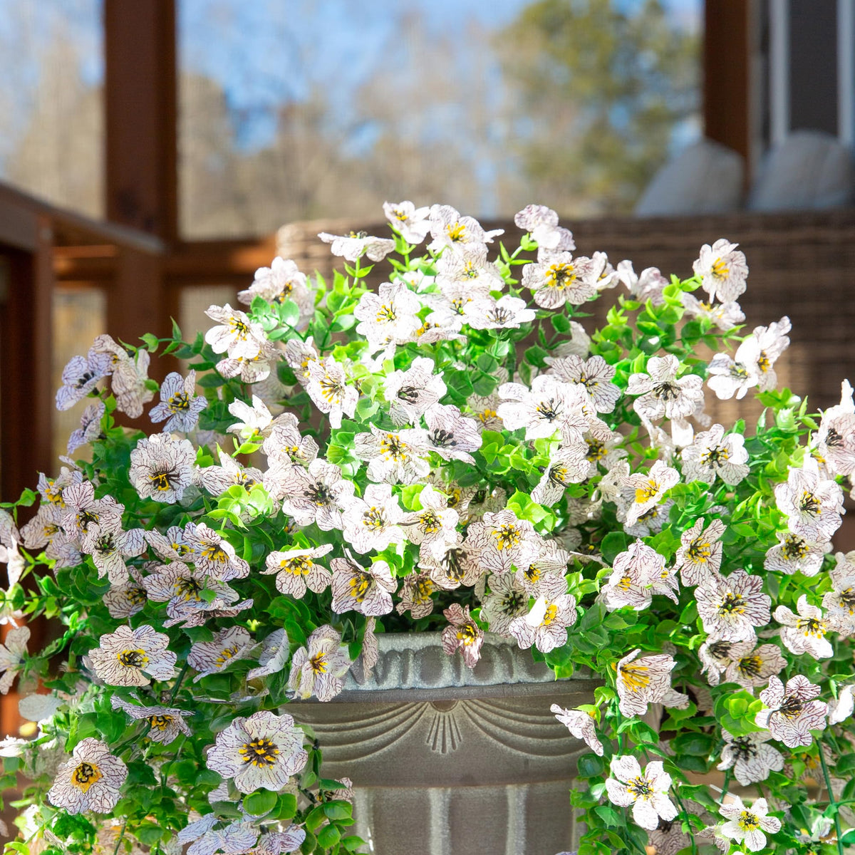 HyeFlora 2-piece daisy set elevates front yard or entrance decor.