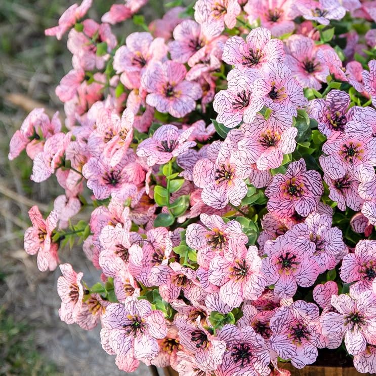 HyeFlora 12 bundle set offers versatile floral arrangements.