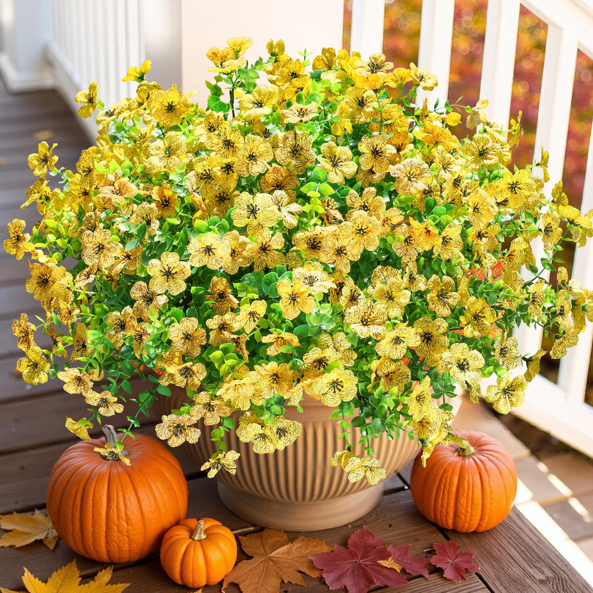 HyeFlora silk petals and plastic leaves resist sun and weather damage.
