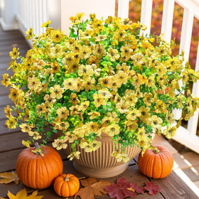HyeFlora silk petals and plastic leaves resist sun and weather damage.