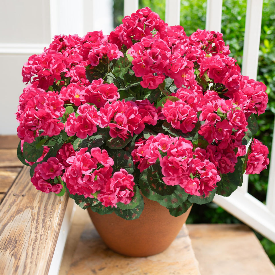 HyeFlora artificial geranium outdoor cluster closeup showing realistic petals for outdoor use