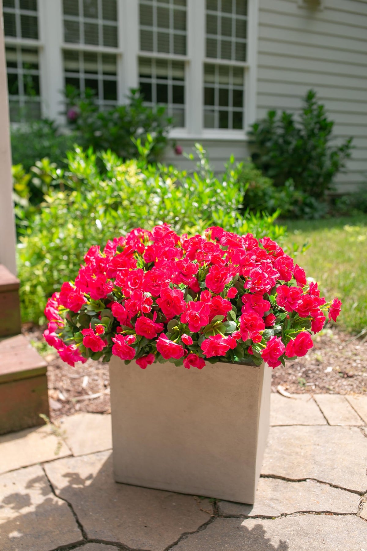 HyeFlora silk camellia bundles provide year-round decorative greenery.