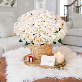 HyeFlora champagne rose stem close-up with bendable wires for easy bouquet shaping.