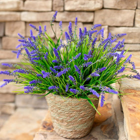 HyeFlora DIY-friendly bundles; adjustable branches for quick bouquets.