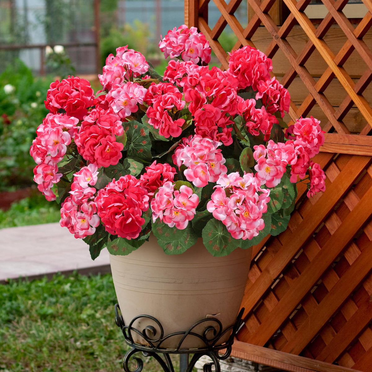 UV-resistant, fade-free blooms stay vibrant in outdoor spaces.