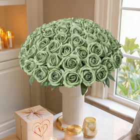 HyeFlora green roses wedding centerpiece ready for elegant tables