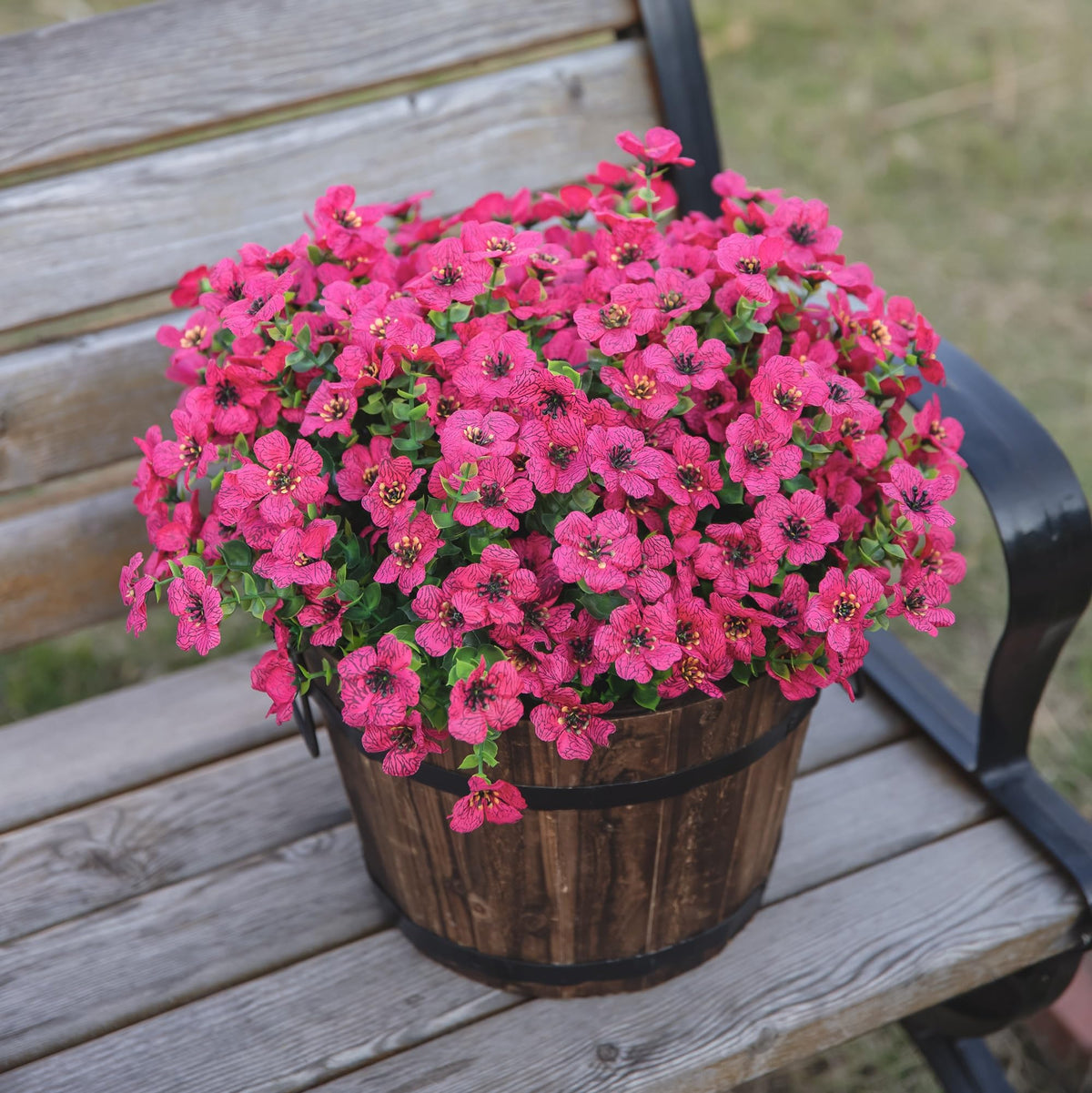 Hyeflora realistic artificial daisies suitable for home decor