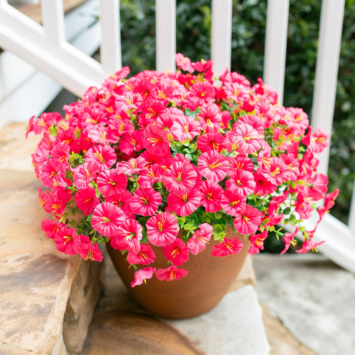 HyeFlora uv-resistant artificial flowers endure sun without fading for exterior settings