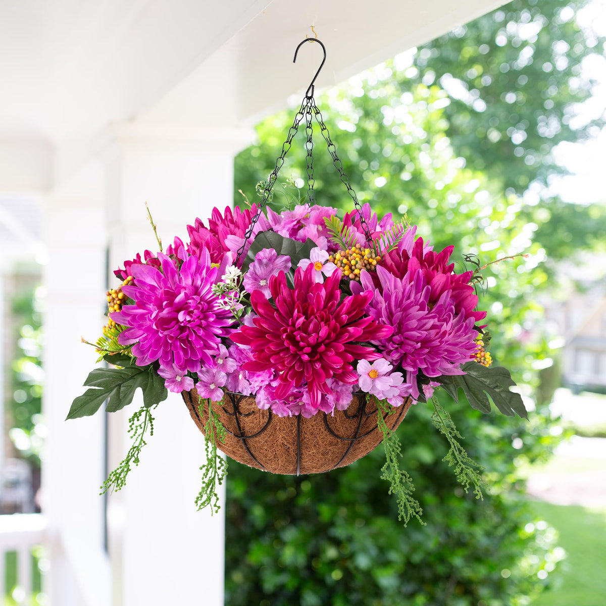 HyeFlora UV-resistant outdoor flowers stay vibrant under sun.