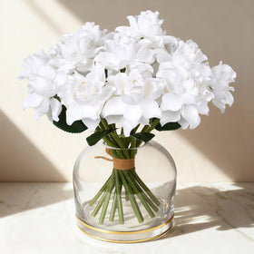 HyeFlora wedding decor gardenias offer elegant, maintenance-free centerpieces