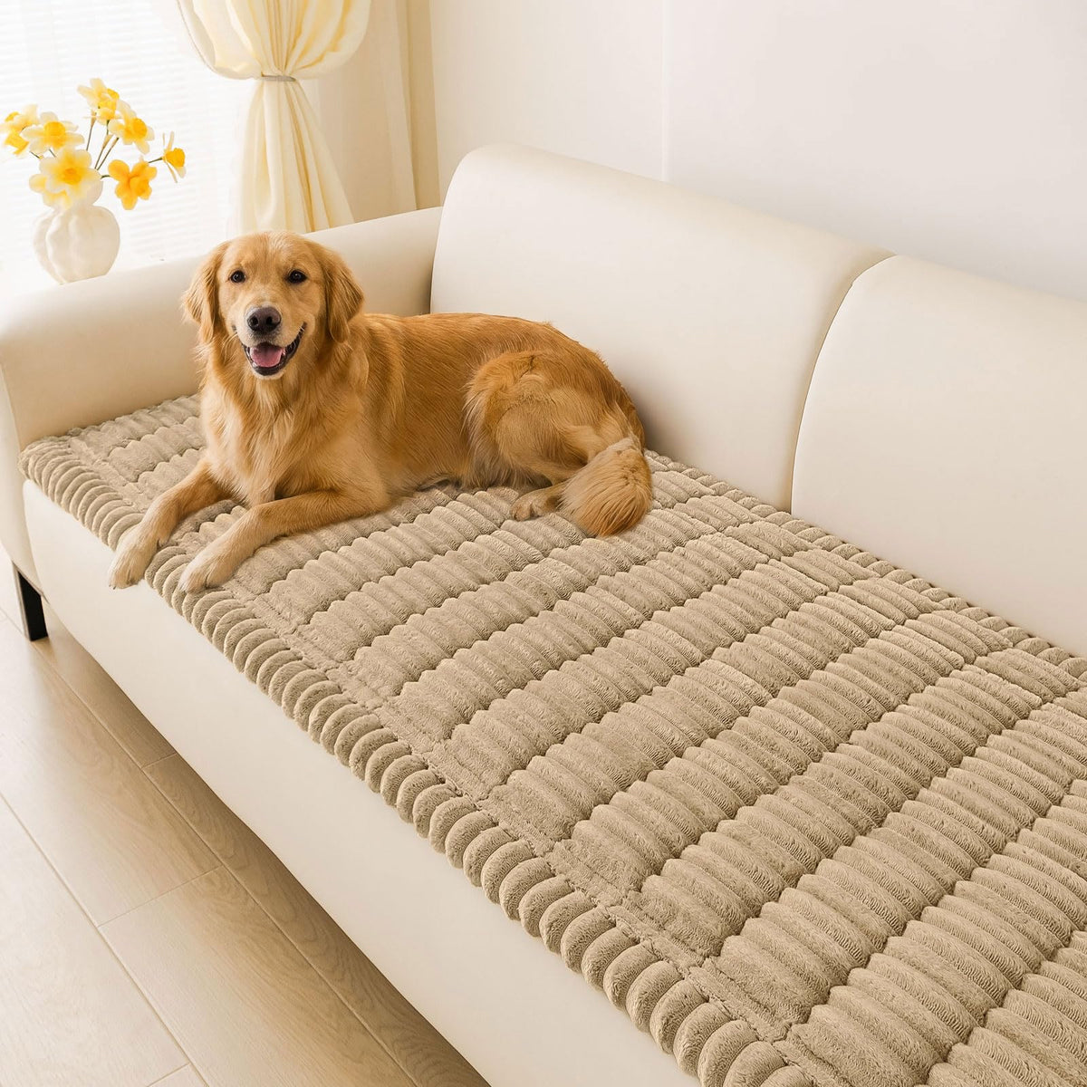 Hyha couch cover with plush non-slip base protects sofa from paws.