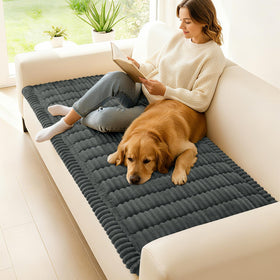 non-slip bottom of hyha cover keeps the seat steady
