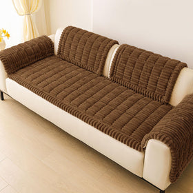 Hyha gift-ready couch cover for pet-loving households.